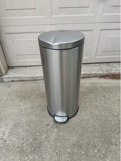 Garbage can