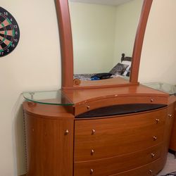 Dresser With Side Table 