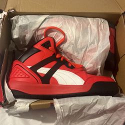 High Top Puma Worn 1 Time 100% Clean Not Scratches 