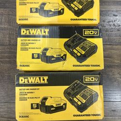 DEWALT DCB205C 20V MAX 5 Ah Lithium-Ion Battery and Charger