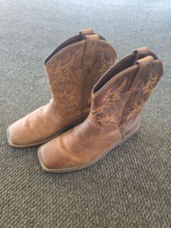 Justin boys boots size 4d