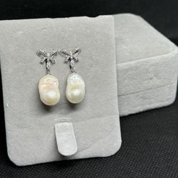 PEARL EARRINGS