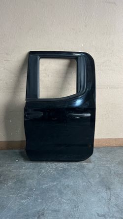 (582) 19-23 Chevy Chevrolet Silverado 1500 Left Rear Door Double Cab 2019 2020 2021 2022 2023