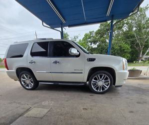 2011 Cadillac Escalade