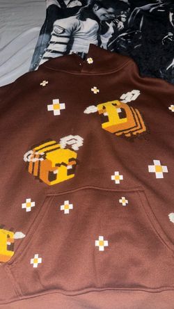 Cool shirtz X Minecraft bee hoodie