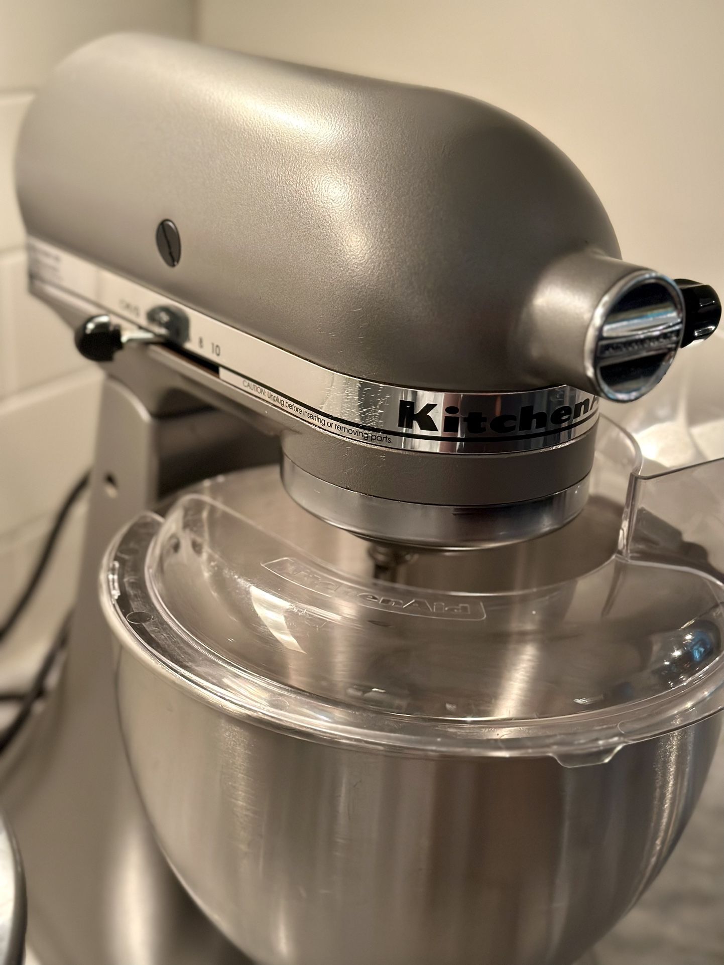 KitchenAid 4.5 qt Mixer Stand tilt head for Sale in Yorba Linda, CA -  OfferUp