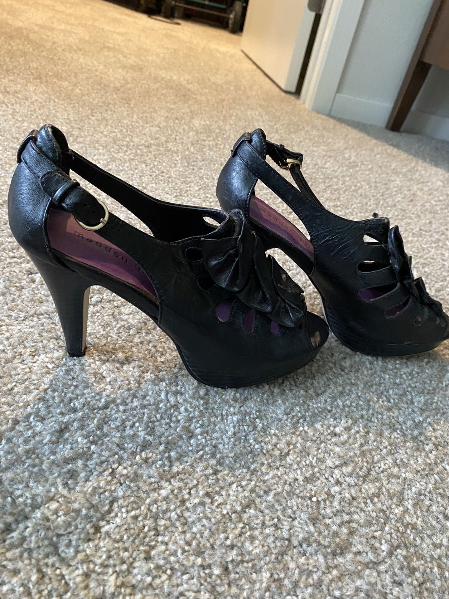 Women’s Leather Heels