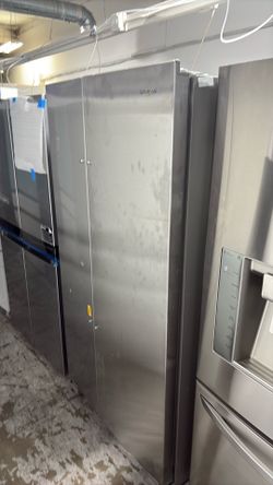 Whirlpool side-by-side refrigerator