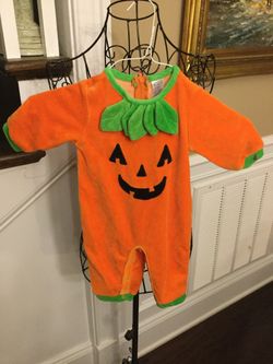 Children’s Place Baby SZ 3-6 MOS PUMPKIN Plush One Piece Costume Halloween