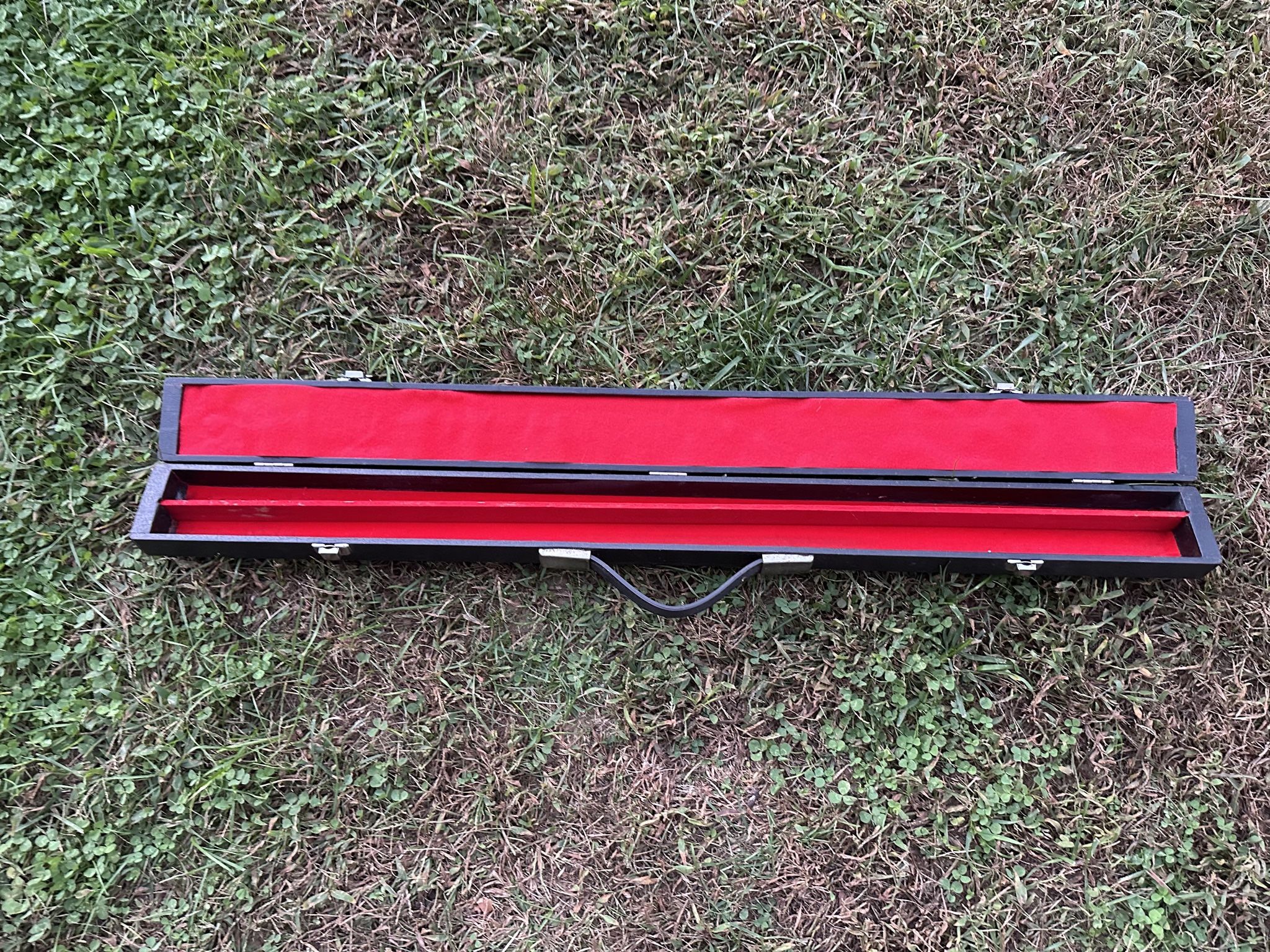 BILLIARDS HARD CARRYING CASE POOL CUE STICK RED FELT LINED HARD BOX