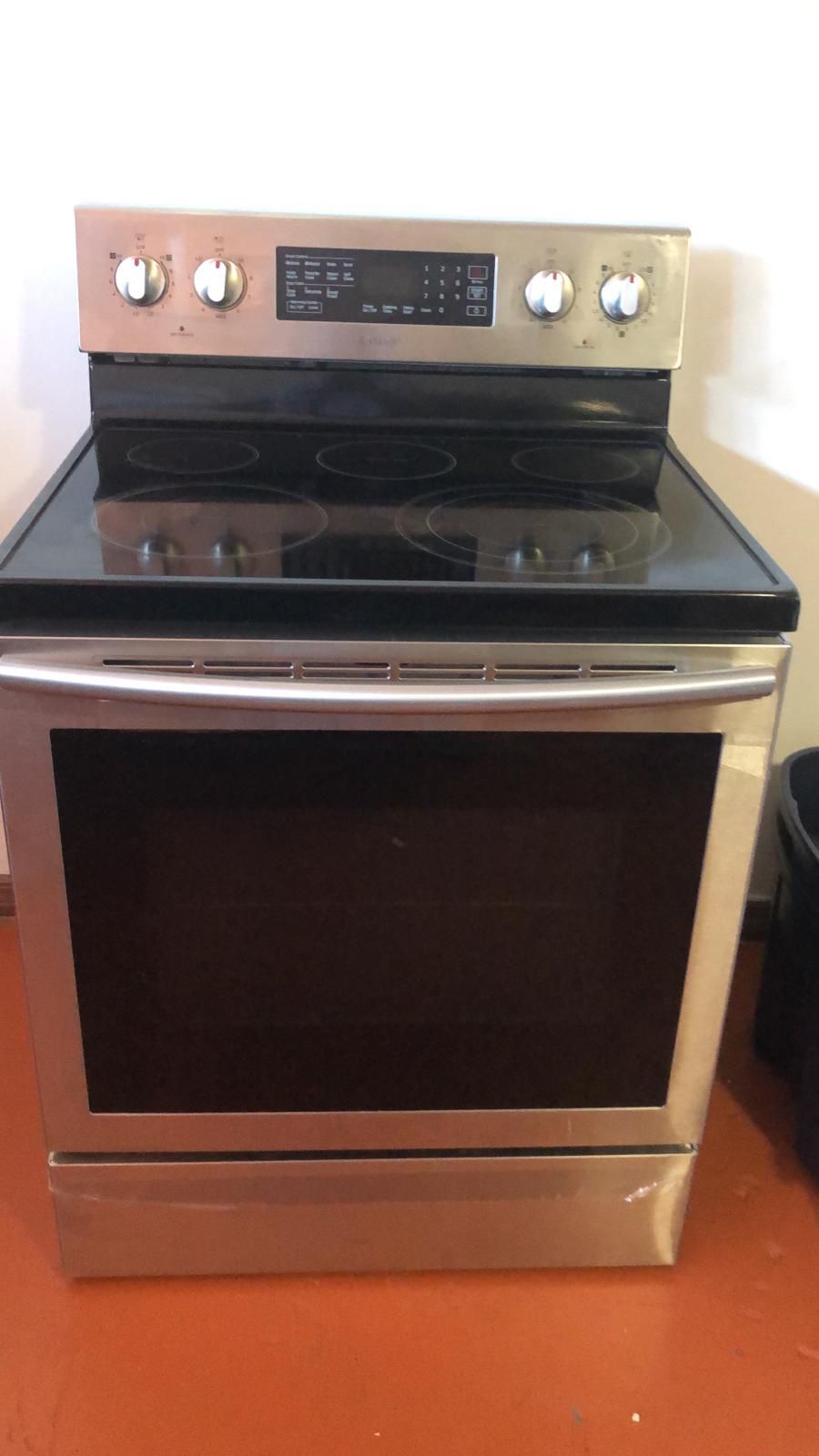 SAMSUNG STOVE - 30 in. 5.9 cu. ft. Convection Oven in Stainless Steel