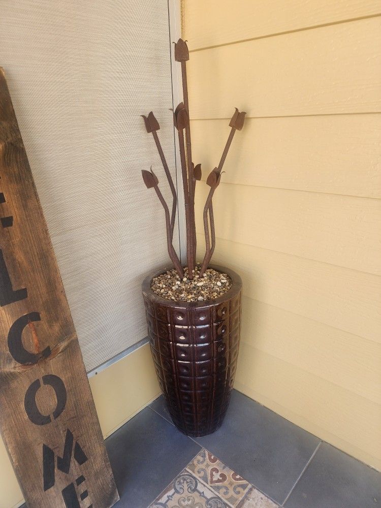 Outside Decorative Pot With Rusted Flowers