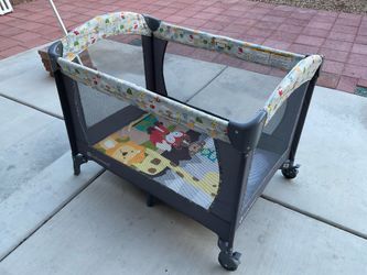 Baby Compact Travel Crib & Play