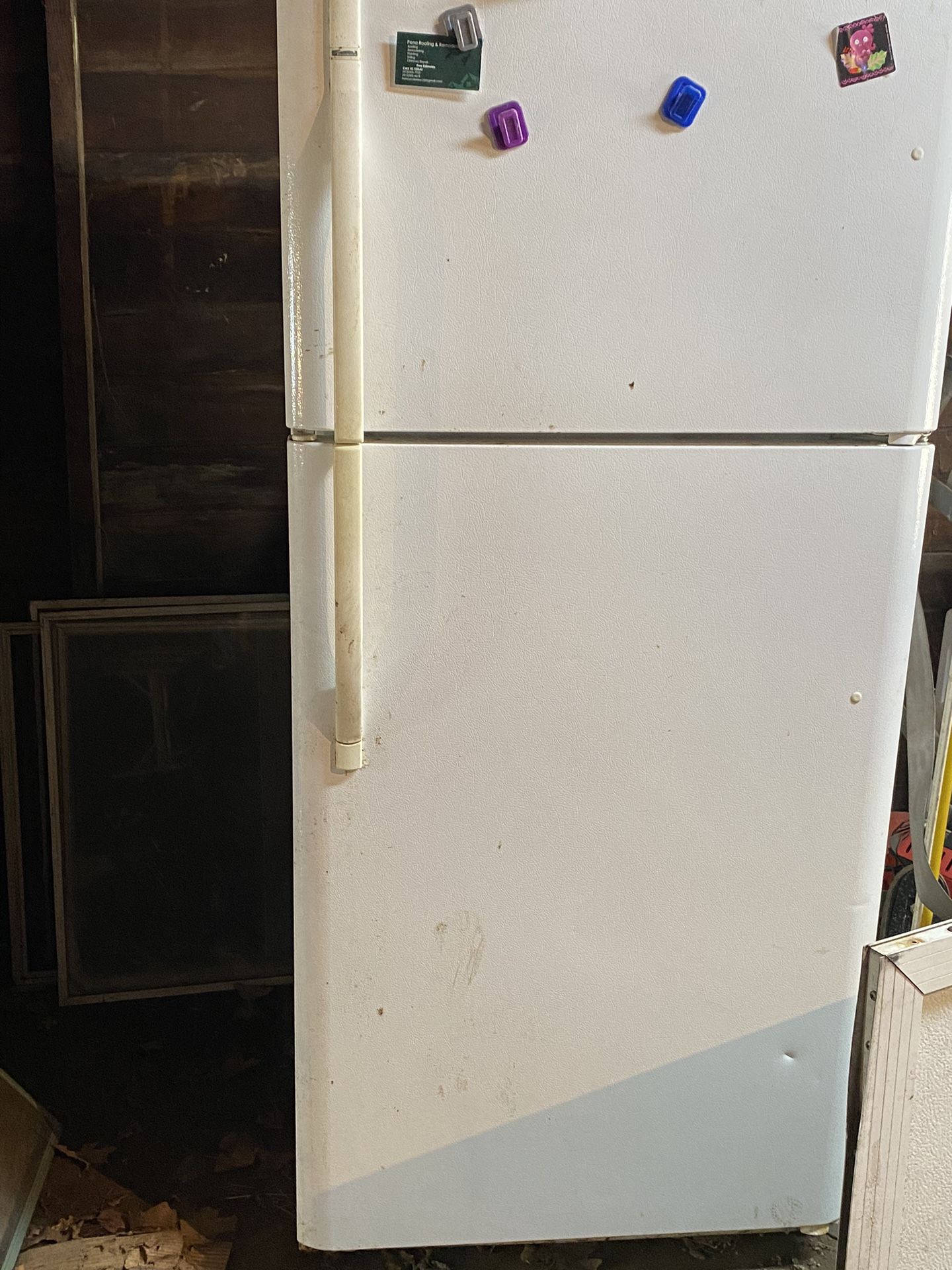 Refrigerator 
