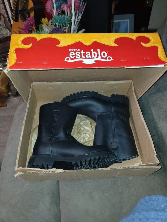 Size 8 Steel-toed Boots