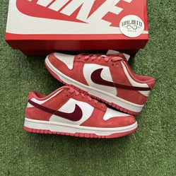 Nike Dunk Low Valentines Day 2024