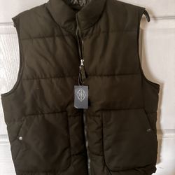 St John’s Bay Vest- L