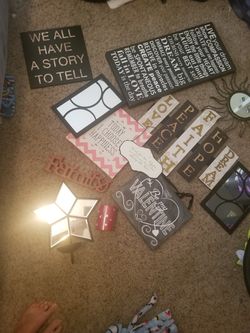 Wall decor 10 each or 75 for all