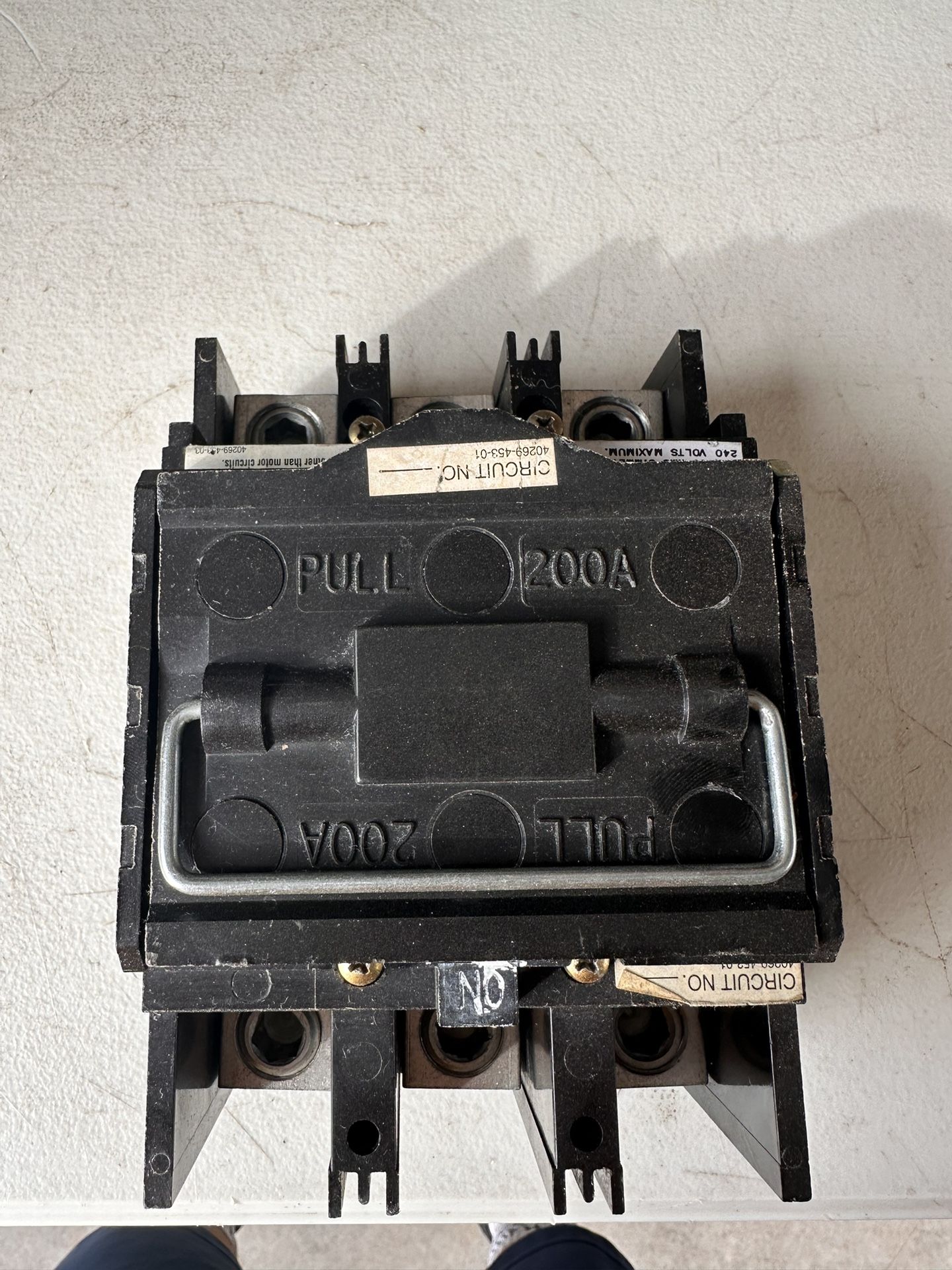 Square D Pull Out Disconnect Switch FTL3200 200 Amp 3 Pole 240v