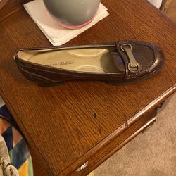 Bandolino Brown Patent Leather Shoes