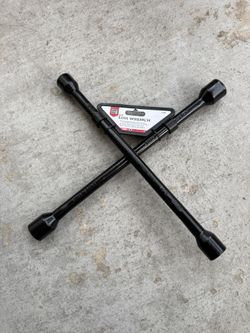 Lug Wrench 4 ways strong 14”