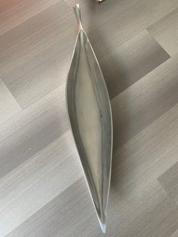 Buffed Tip Long Leaf Tray