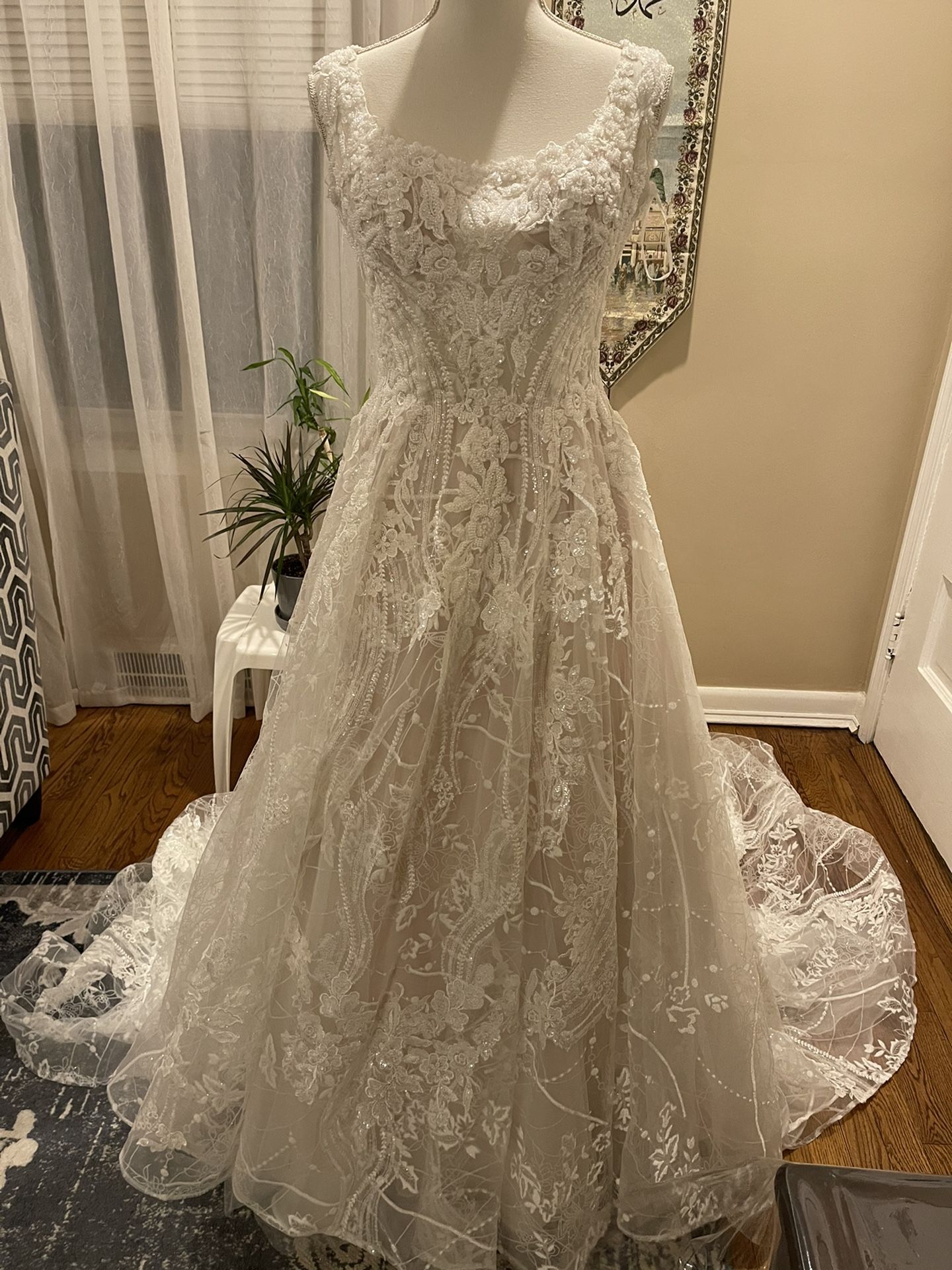 Brand New Wedding Dress For Sale