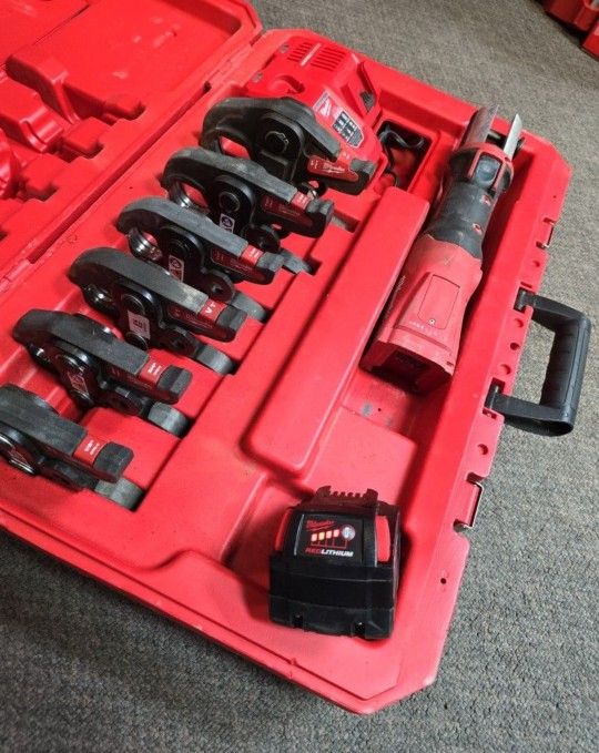 Milwaukee M18 COPPER FORCE LOGIC ProPress Kit, 6-heads 1/2"-2", (New 5.0Ah Battery), Rapid Charger, Hardcase, OneKey Technology, Financing Available