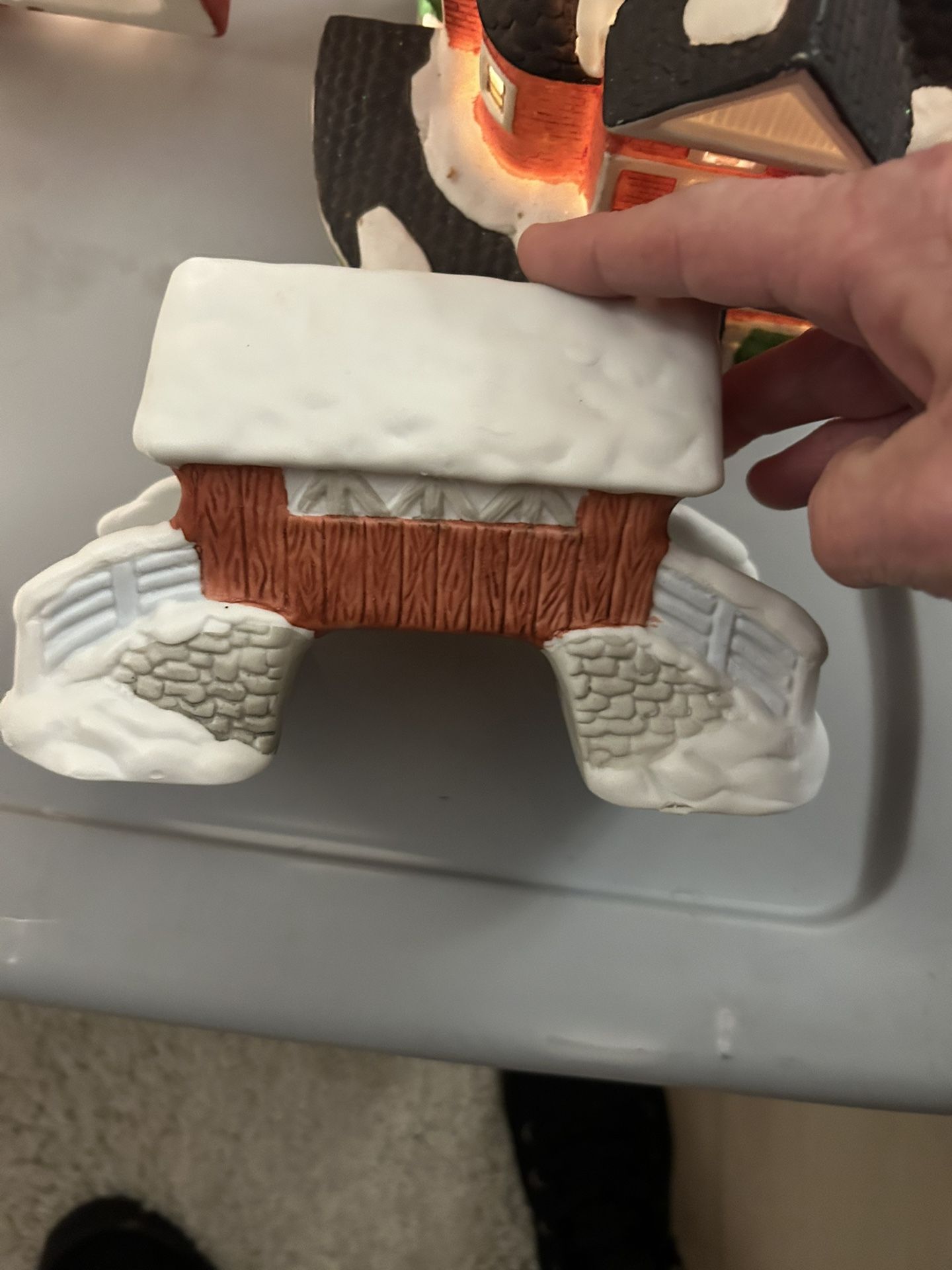 Lot Of 5 Dickensville