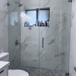 Frameless Shower 