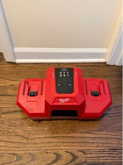 M18 18V Dual Bay Simultaneous Super Charger
