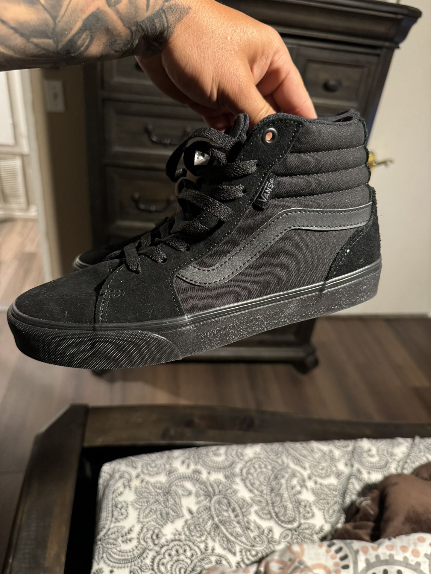 Size 8 Men Vans New. 