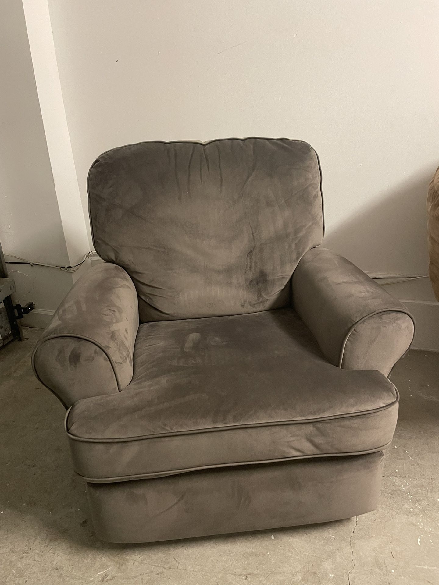 Rocking Chair Recliner - Silla Mesedora Reclinable