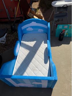 Toddler bed with mattress