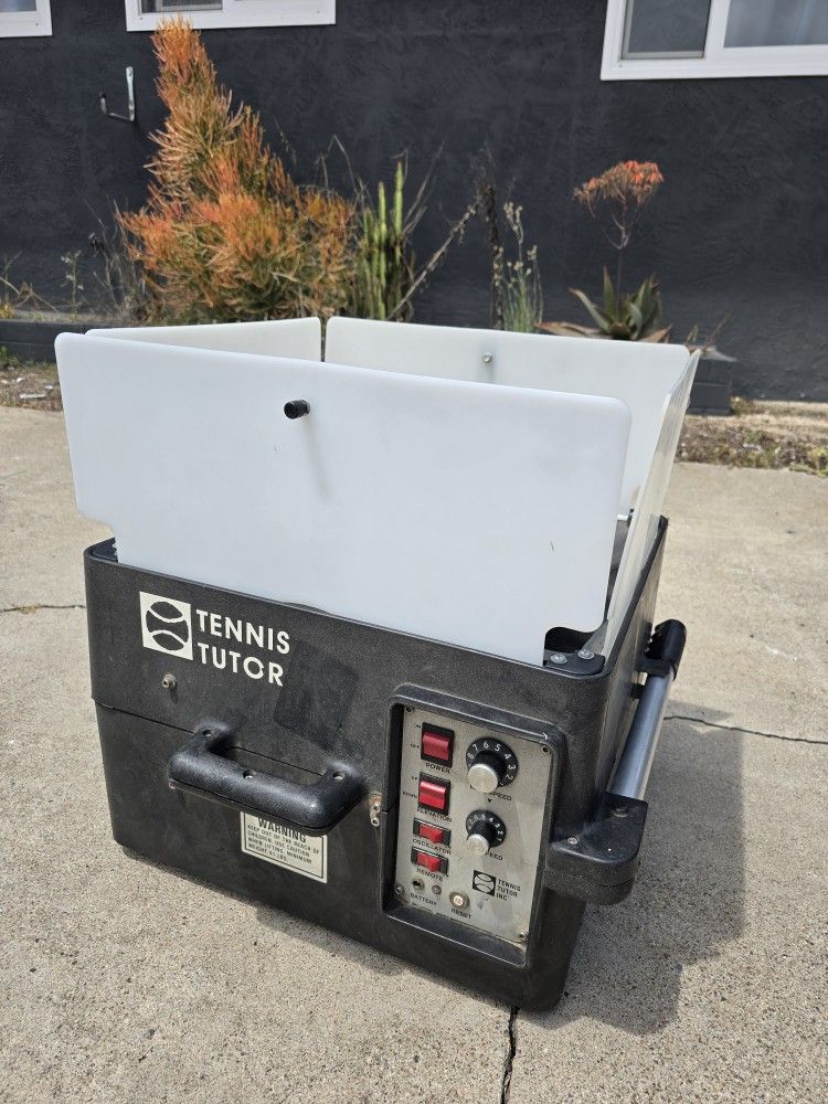 Tennis Tutor Model 3 With Elevation and Oscillation