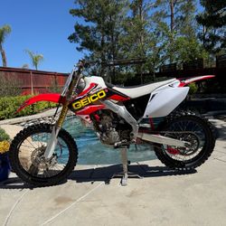 Honda CRF 250r 2006 Racing Enduro Bike Performance Parts Dirt Bike Trade Race Ready