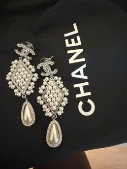 Chanel pearl drop earrings beautiful silver