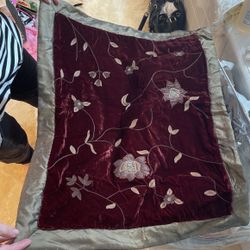 Queen Comforter With Two Pillow Cases