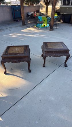 2 coffee tables