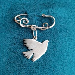 Dove of Peace. Pendant for chain, bracelet 