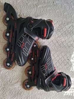 CHICAGO SKATES SIZE 9 MEN SEMI NEW