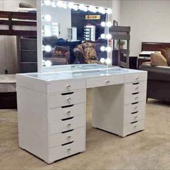 Luxurious Hollywood Vanities In Stock