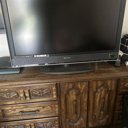 Sony 40” TV w/ Remote, HDMI & Antenna – Works Perfect