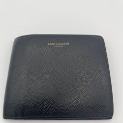 Classic Leather Bi-Fold Wallet – Black Textured