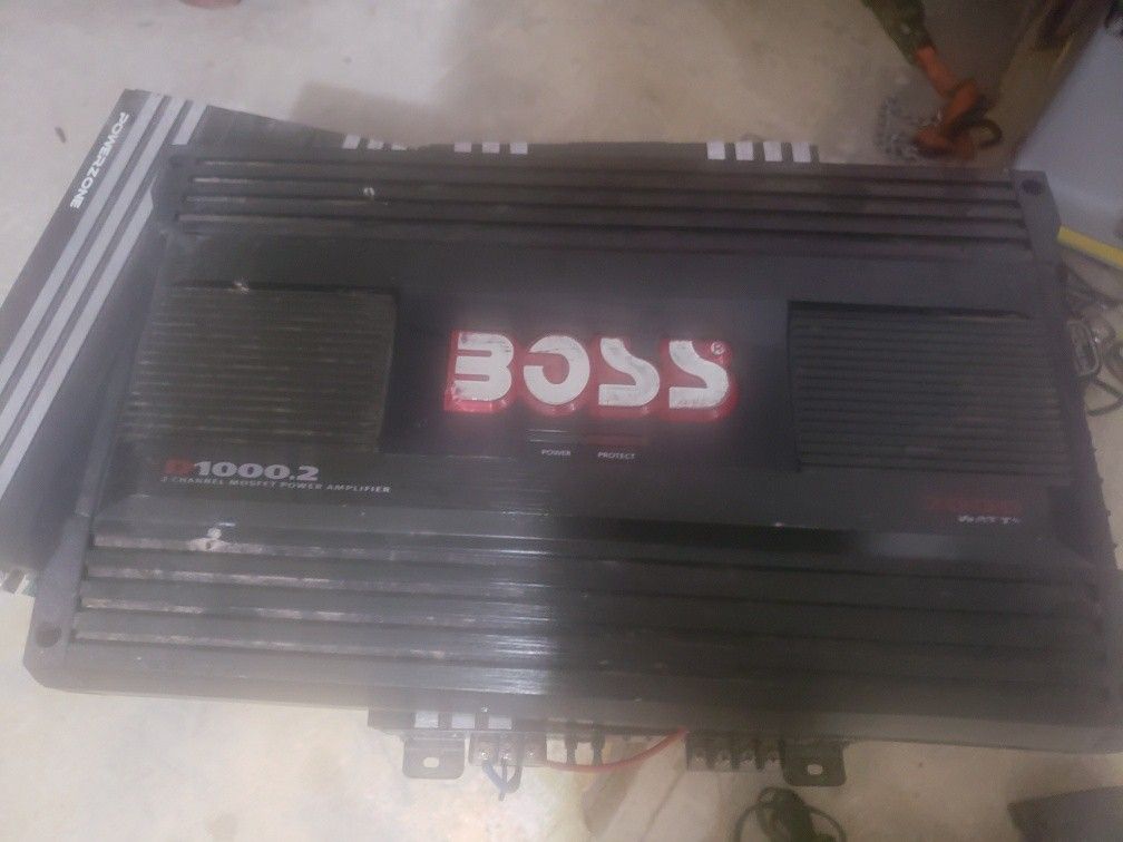 amplifier boss 2000w