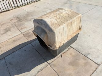 Free dog house
