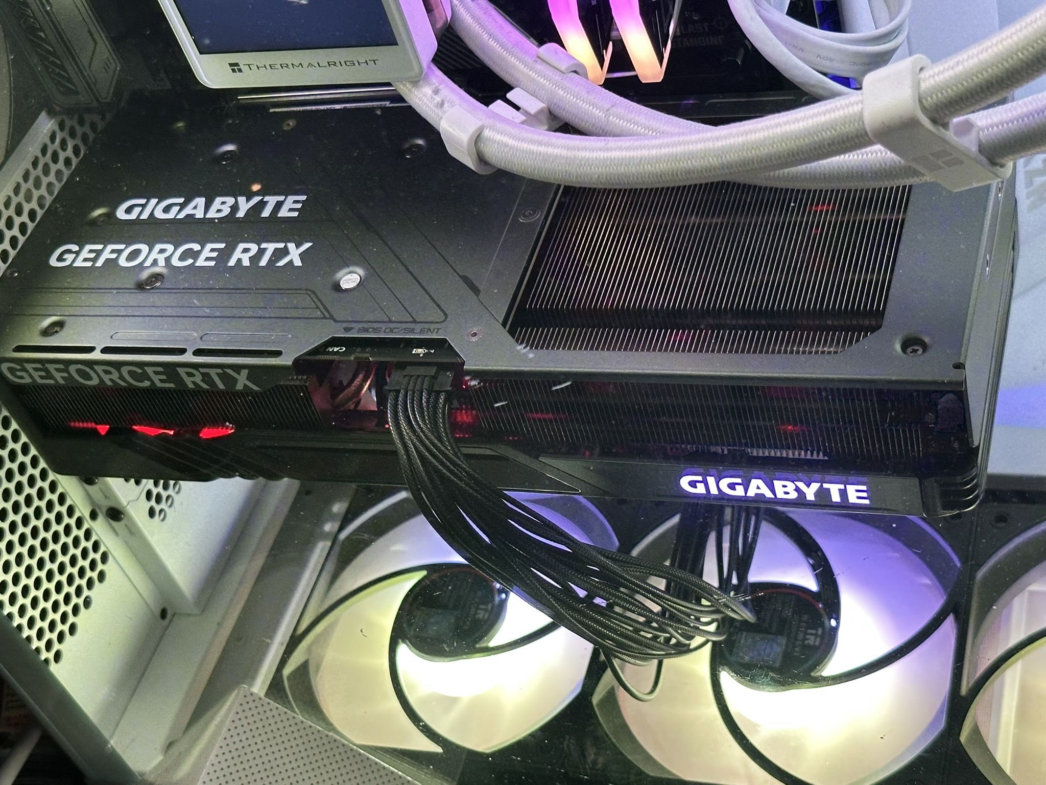 GIGABYTE GeForce RTX 4070 SUPER GAMING OC 12GB