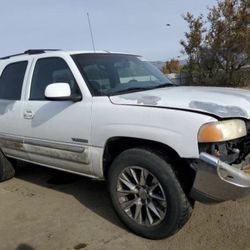 02 GMC Yukon For Parts