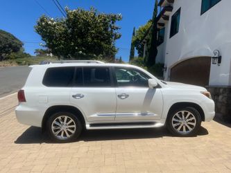 2011 Lexus LX 570