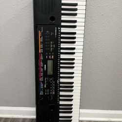Yamaha Keyboard Piano 